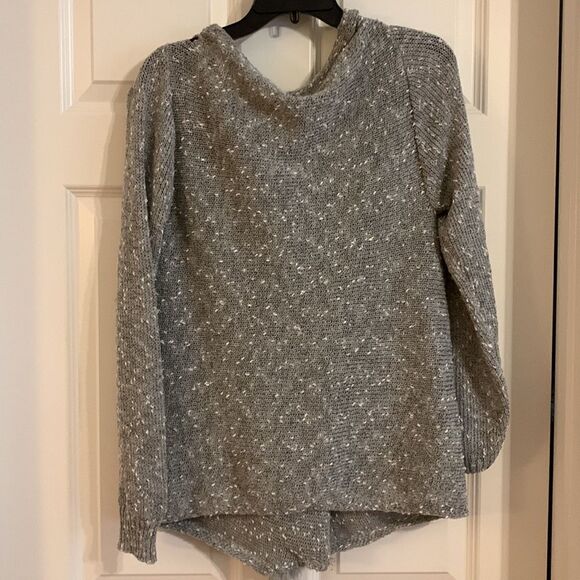 Ceasikery Size Large pull over sweater with tassel details - Picture 6 of 6